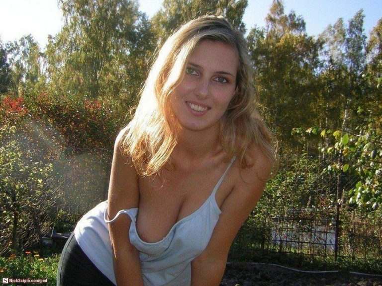 Amateur Bikini Nip Slip Amateur Bikini Nip Slip