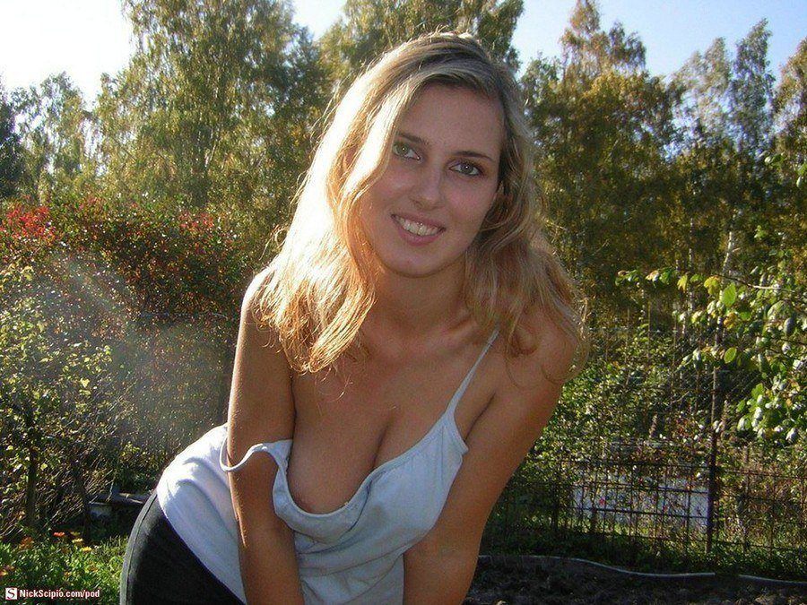 Amateur Bikini Nip Slip