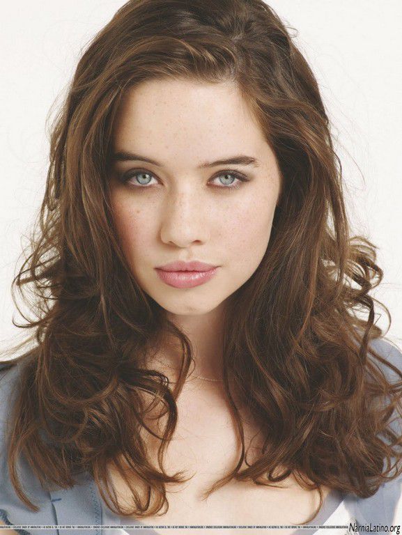 Anna Popplewell Black Hair Anna Popplewell Black Hair