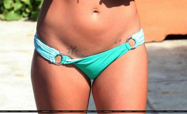 Britney Spears Bikini Ass Nude Britney Spears Bikini Ass Nude