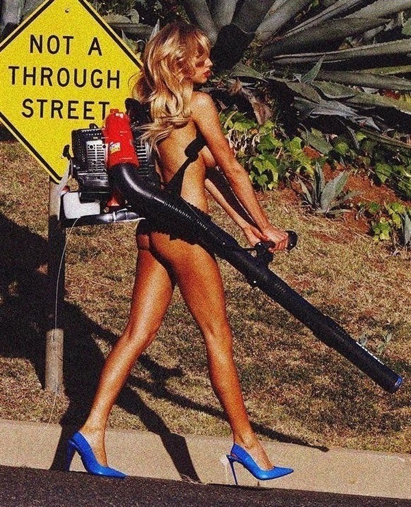 Charlotte Mckinney Caught Giving A Blowjob In A Parked Car Charlotte Mckinney Caught Giving A Blowjob In A Parked Car