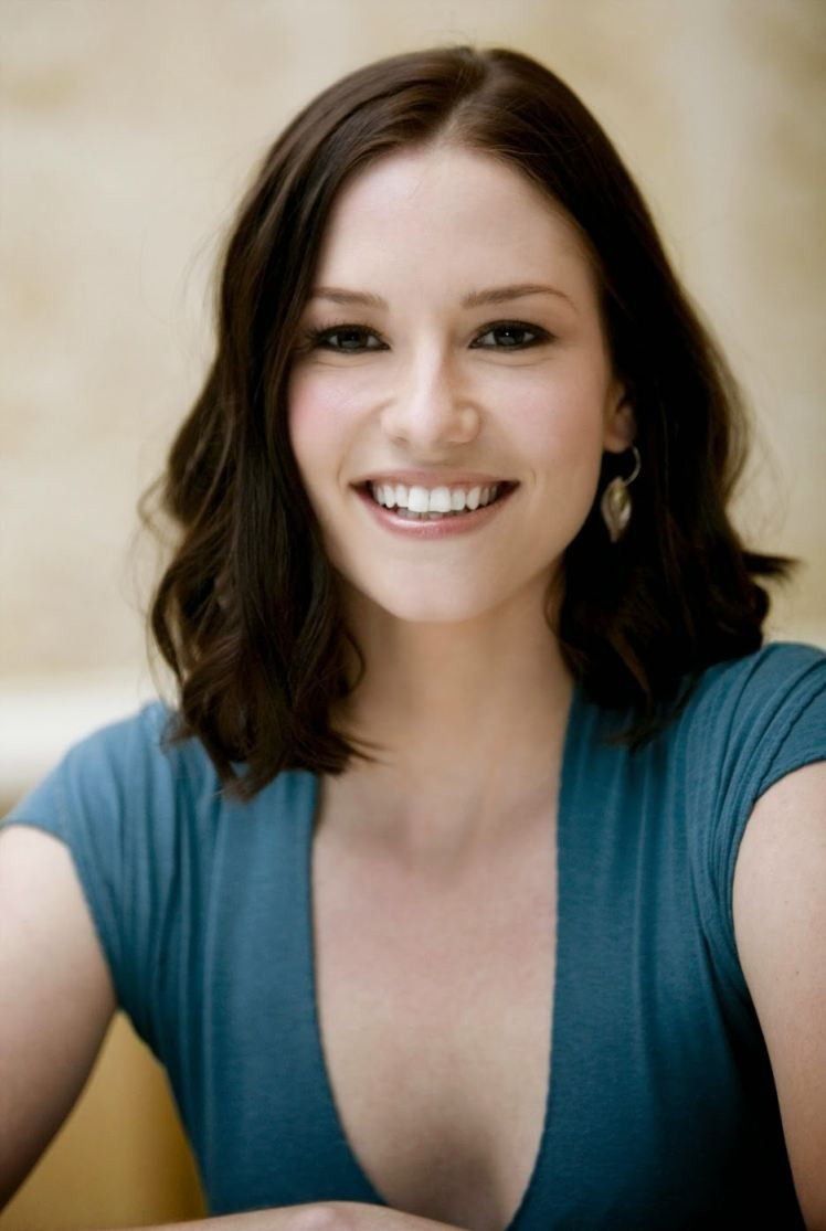 Chyler Leigh Actress Sexy Hot Photos Images