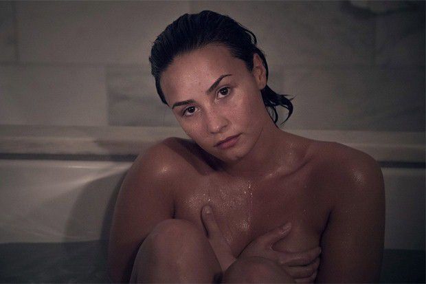 Demi Lovato Nude Demi Lovato Nude