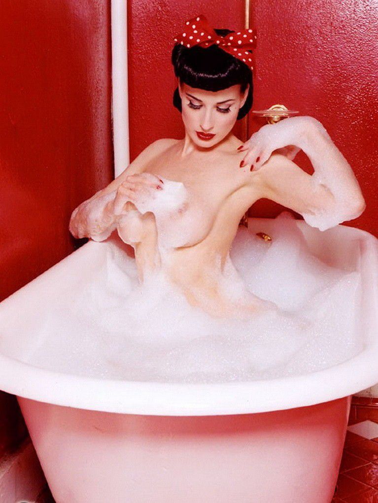 Dita Von Teese Nude Boobs Taking Shower