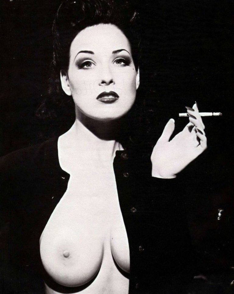 Dita Von Teese Nude Braless Big Boobs Dita Von Teese Nude Braless Big Boobs