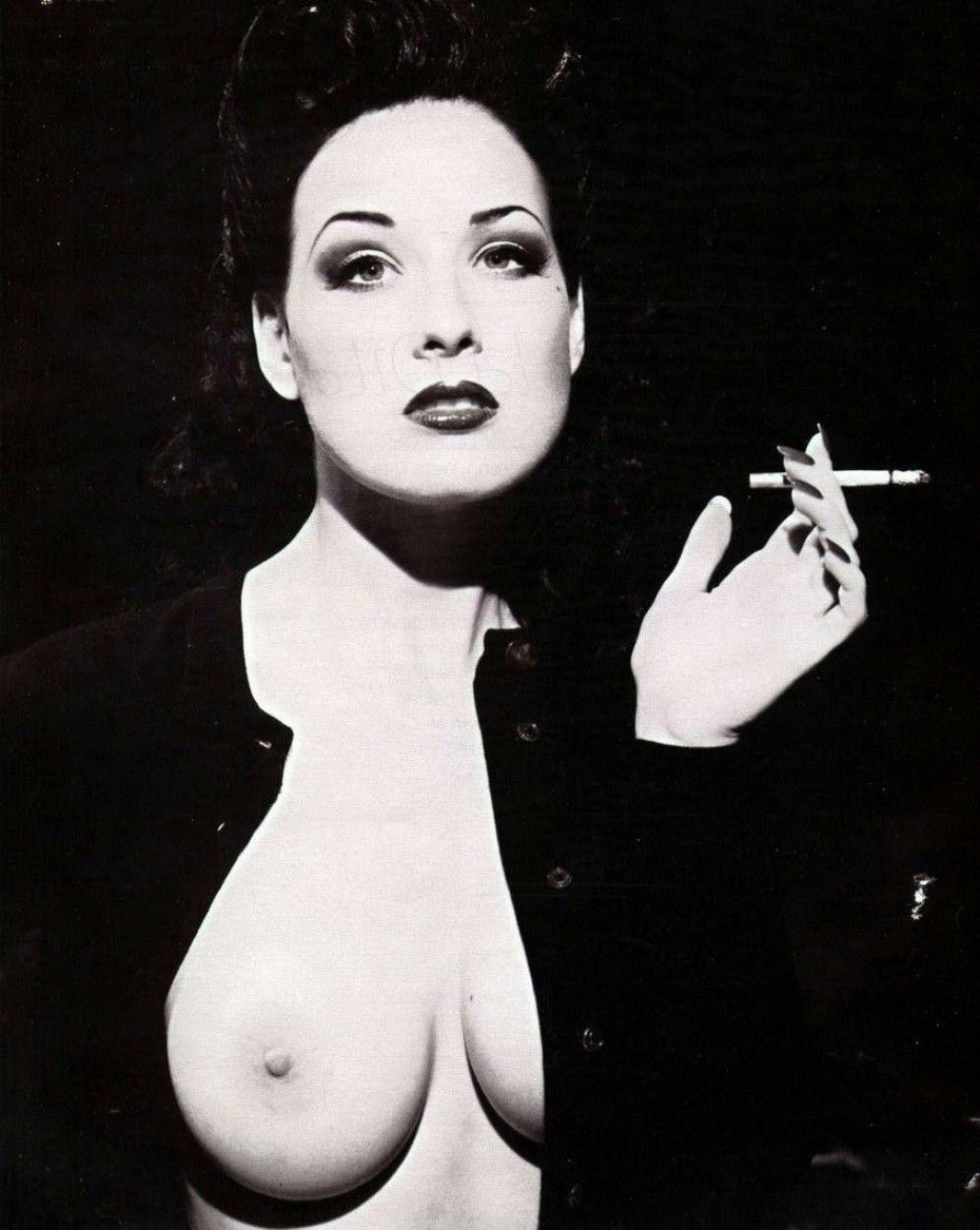 Dita Von Teese Nude Braless Big Boobs