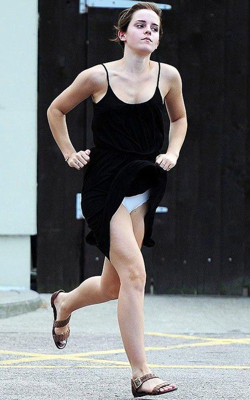 Emma Watson Upskirt Panties Emma Watson Upskirt Panties