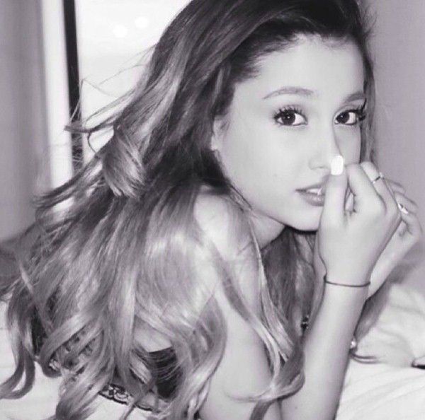 Erotic Photo Ariana Grande Erotic Photo Ariana Grande