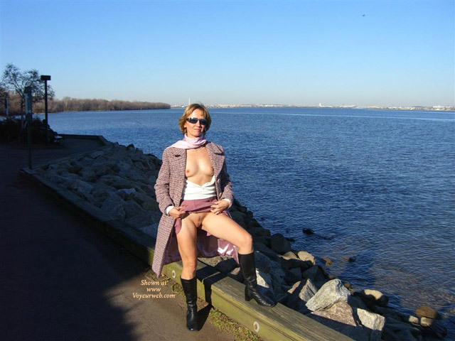 Flashing Pussy At Lake