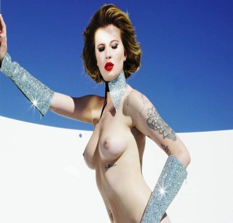 Ireland Baldwin Nude Tits In Hot Topless Photo Ireland Baldwin Nude Tits In Hot Topless Photo