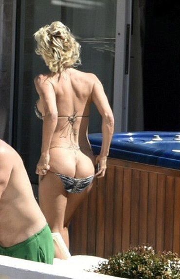 Pamela Anderson Sexy Ass Pics Pamela Anderson Sexy Ass Pics