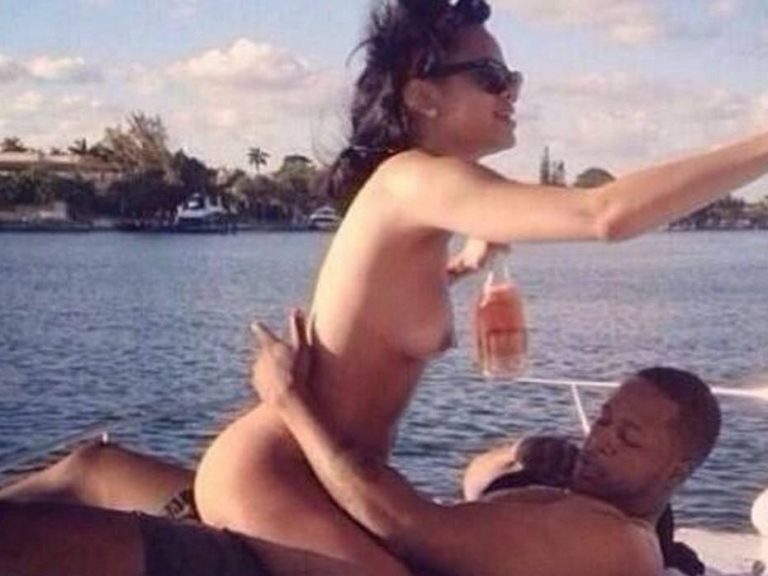 Rihanna Having Sex HD Photos Rihanna Having Sex HD Photos