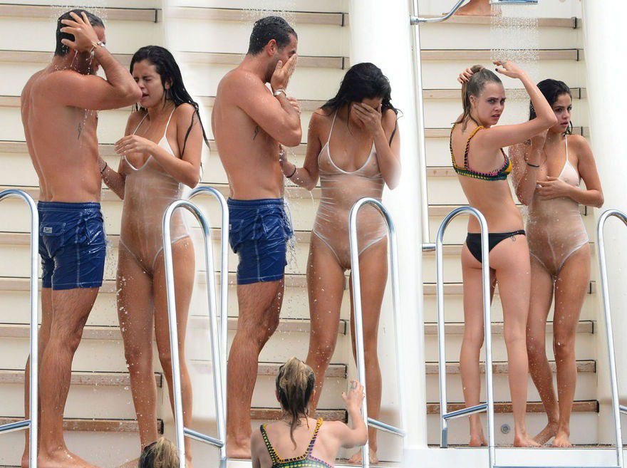 Selena Gomez Naked Cameltoe See Through Selena Gomez Naked Cameltoe See Through
