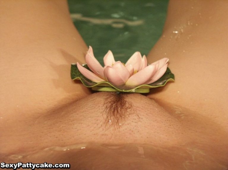 Sexy Pattycake Nude Swimming Video Sexy Pattycake Nude Swimming Video