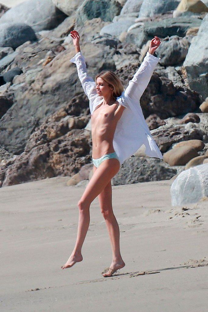 Stella Maxwell Nude Tits Topless On The Beach Stella Maxwell Nude Tits Topless On The Beach