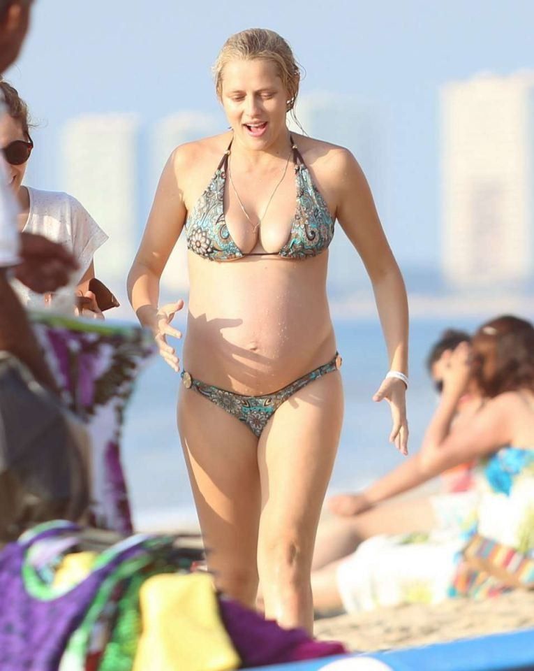 Teresa Palmer Sexy Nude Bikini Photo Beach Naked Images