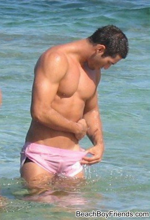 Amateur Hunks On The Beach Amateur Hunks On The Beach
