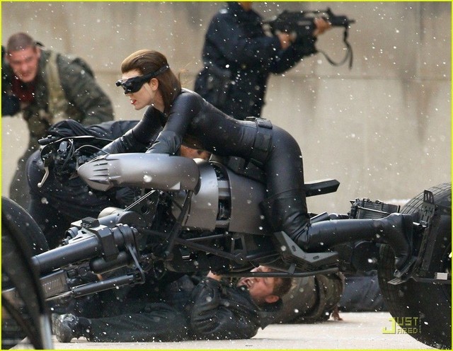 Anne Hathaway Catwoman Motorcycle Anne Hathaway Catwoman Motorcycle