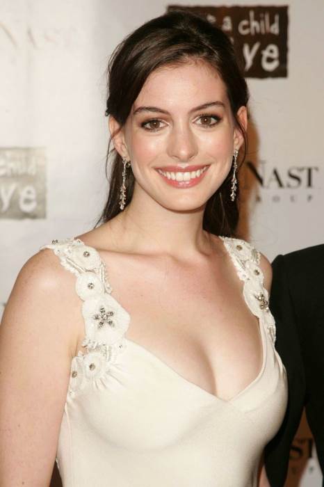 Anne Hathaway Pics Gallery Anne Hathaway Pics Gallery