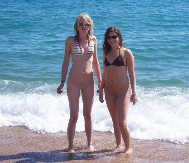 Bottomless Bikini Beach Girls