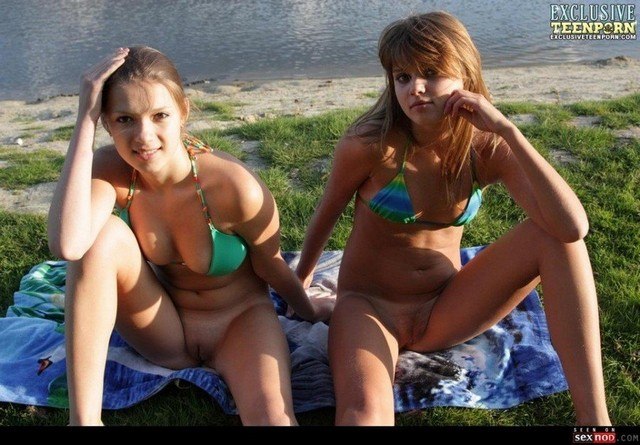 Bottomless Lesbians Bottomless Lesbians