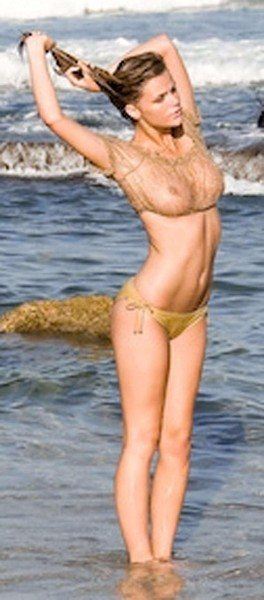 Brooklyn Decker Nude