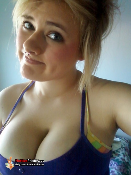 Busty Teen Cleavage