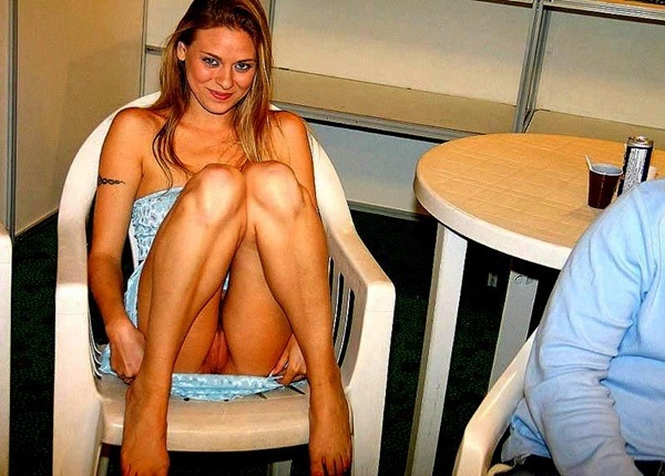 Candid Amateur Upskirt Candid Amateur Upskirt