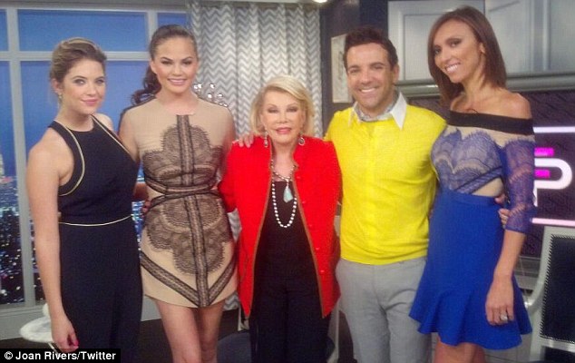 Chrissy Teigen No Underwear Chrissy Teigen No Underwear