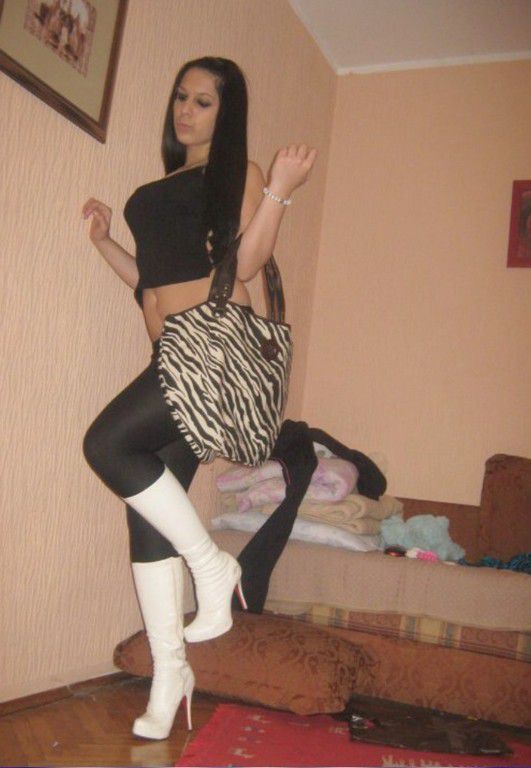 Culonas Con Botas
