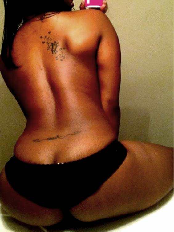 Curvy Black Girls Nude Selfie