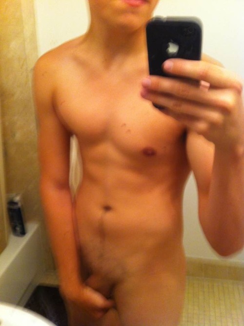 Dylan Sprouse Leaked Nudes Dylan Sprouse Leaked Nudes