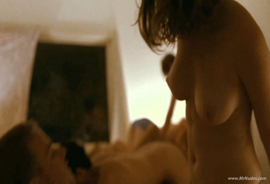 Elizabeth Olsen Nude