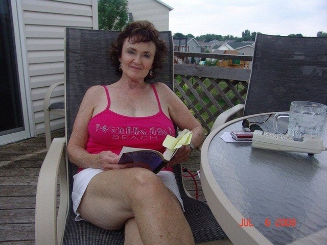 Everyday Mature Non Nude Sexy Women