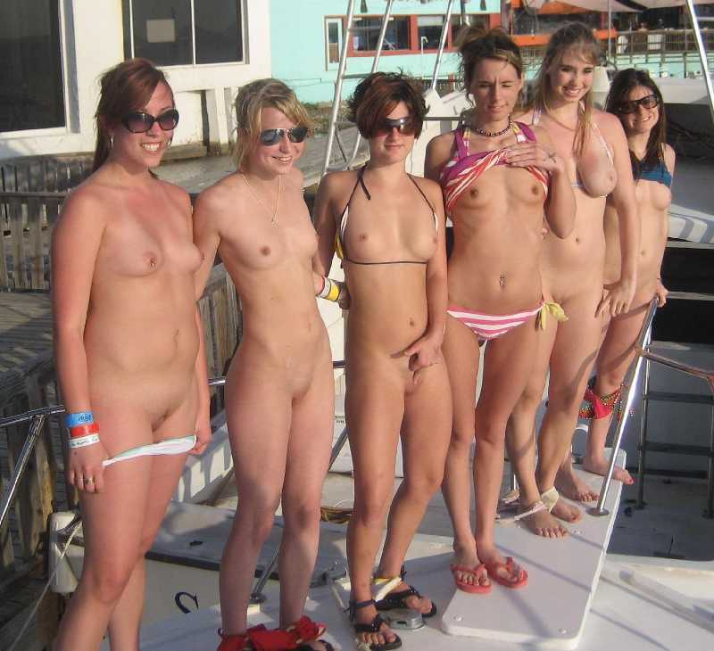 Group Nude College Girls Spring Break