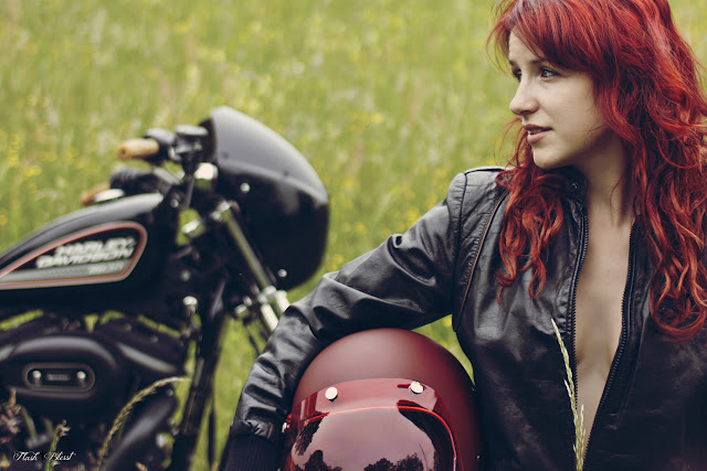Harley Davidson Motorcycle And Girls Harley Davidson Motorcycle And Girls