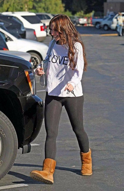 Jennifer Love Hewitt Yoga Pants Ass Jennifer Love Hewitt Yoga Pants Ass