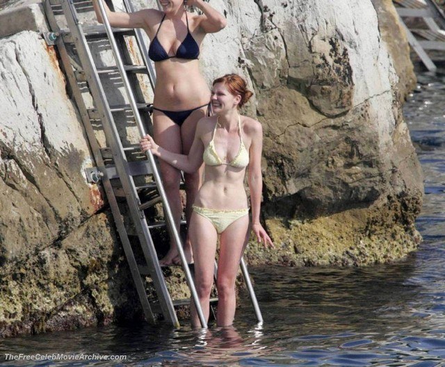 Kirsten Dunst Full Frontal
