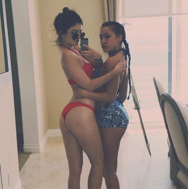 Kylie Jenner Bikini Nude Kylie Jenner Bikini Nude