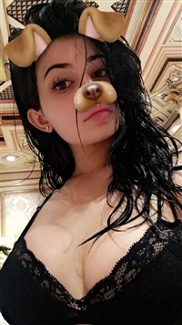 Kylie Jenner Black Lace Bra Selfies