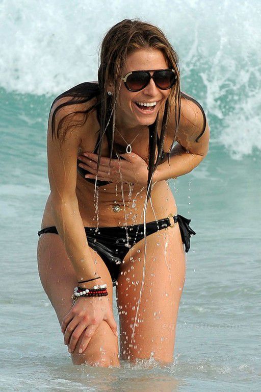Maria Menounos Bikini Slip Maria Menounos Bikini Slip