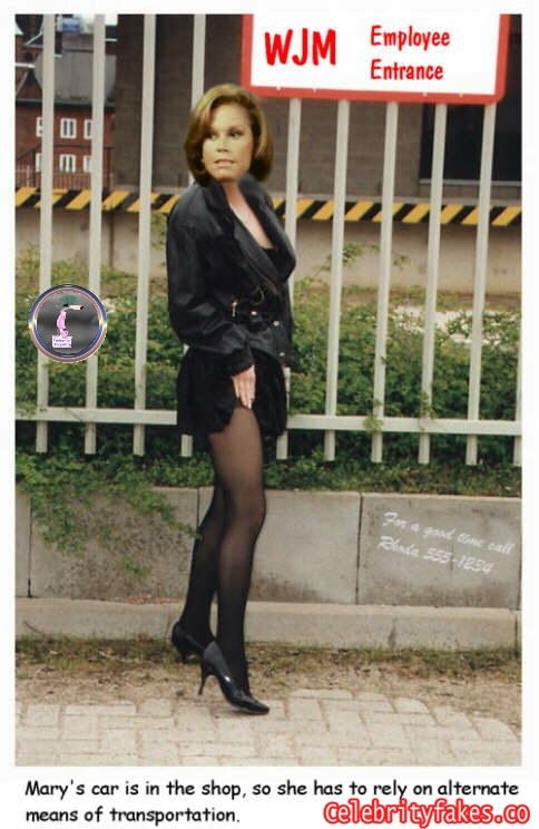Mary Tyler Moore Fakes Mary Tyler Moore Fakes