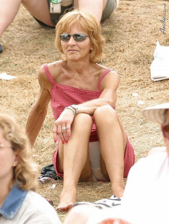 Mature Women Upskirt Panties Mature Women Upskirt Panties