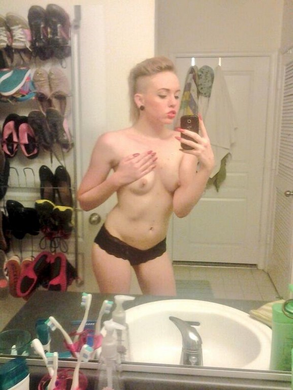 Miley Cyrus Looks Like Miley Cyrus Looks Like