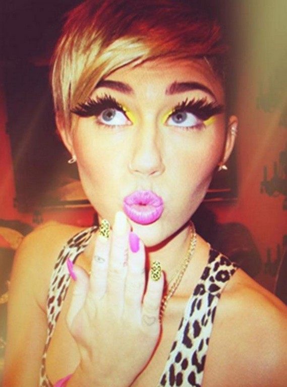 Miley Cyrus Nicki Minaj Miley Cyrus Nicki Minaj