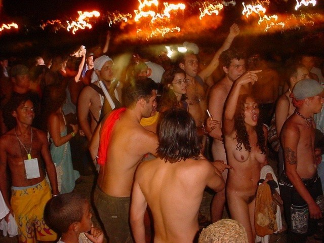Naked Crowd Nude Naked Crowd Nude