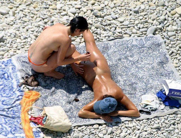 Naked Wife Posing With Stranger Naked Wife Posing With Stranger