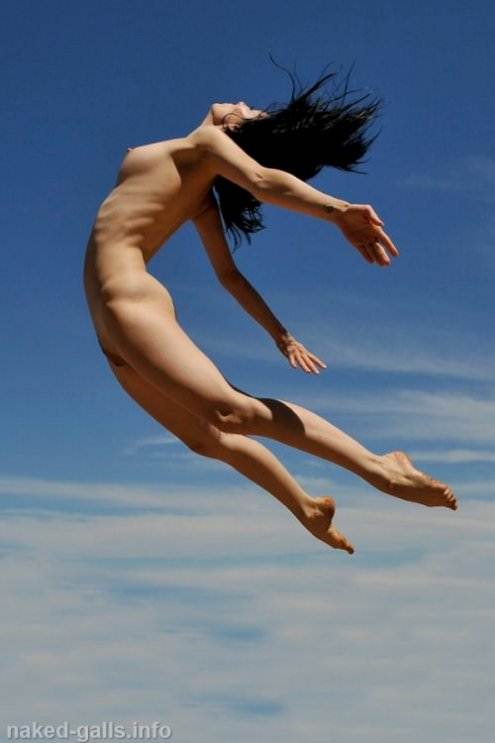 Nude Woman Flying In Porn Seeker