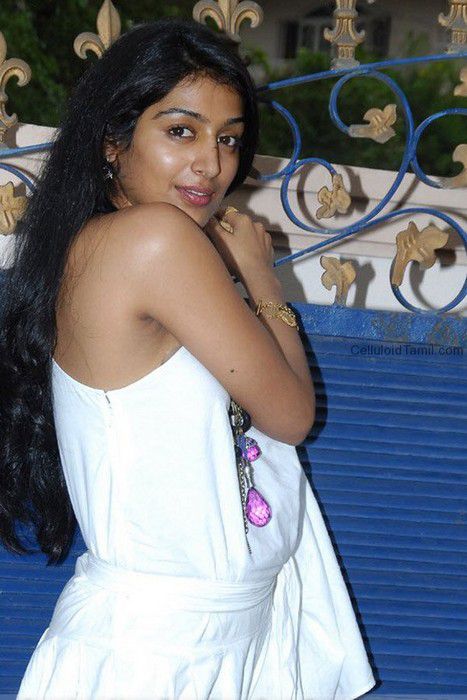 Padmapriya Latest Hot Padmapriya Latest Hot