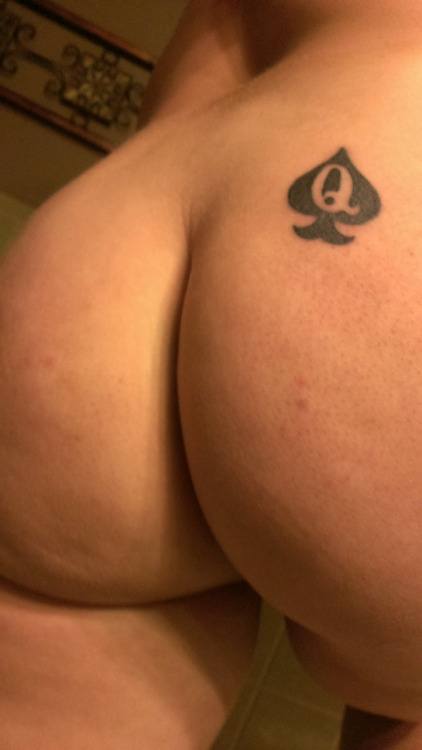 Queen Of Spades Tattoo Tramp Stamp Queen Of Spades Tattoo Tramp Stamp